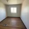 Casa De 3 Dormitorios, Baño, Estacionamiento